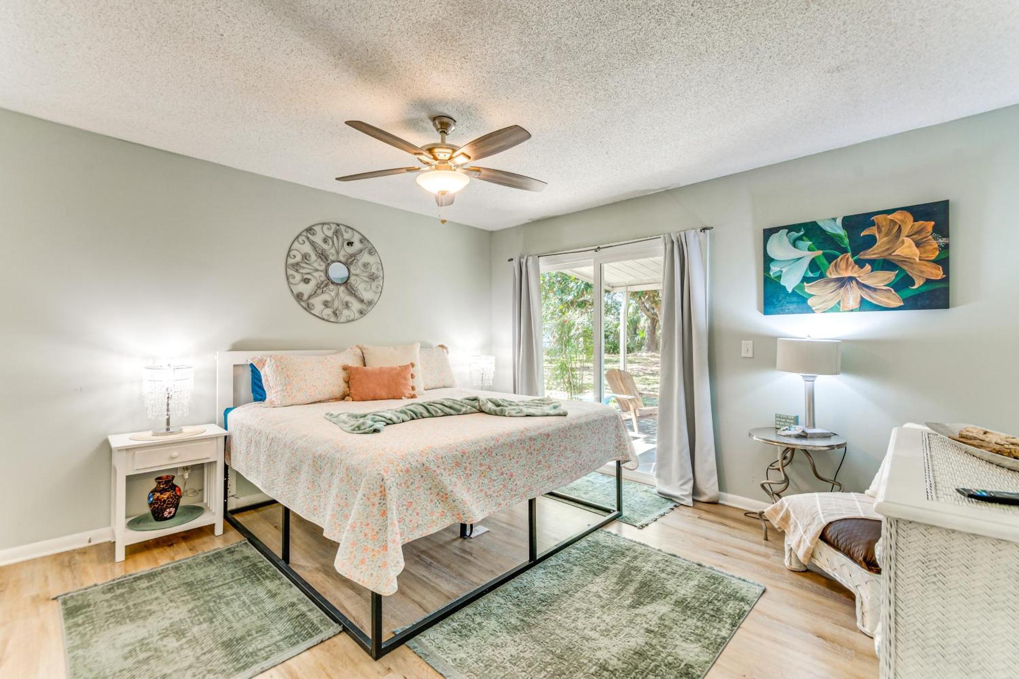 Fort Walton Coastal Retreat With Yard Walk To Beach フォート・ウォルトン・ビーチ エクステリア 写真