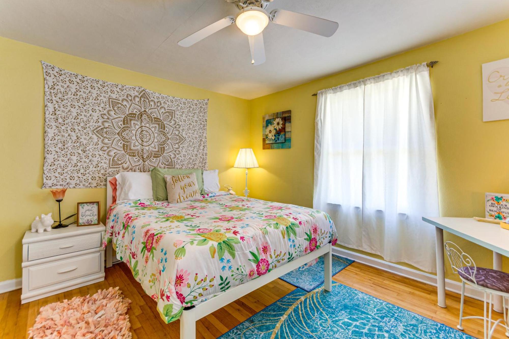 Fort Walton Coastal Retreat With Yard Walk To Beach フォート・ウォルトン・ビーチ エクステリア 写真