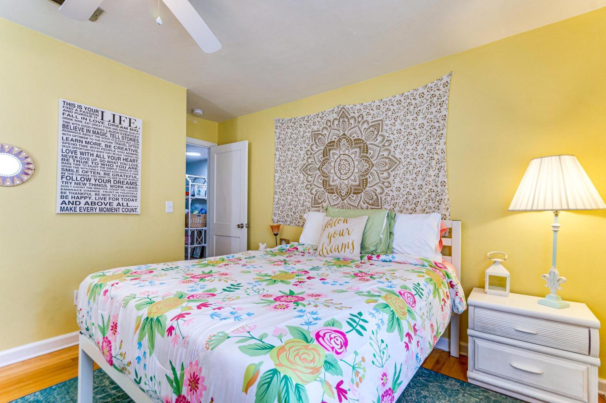 Fort Walton Coastal Retreat With Yard Walk To Beach フォート・ウォルトン・ビーチ エクステリア 写真